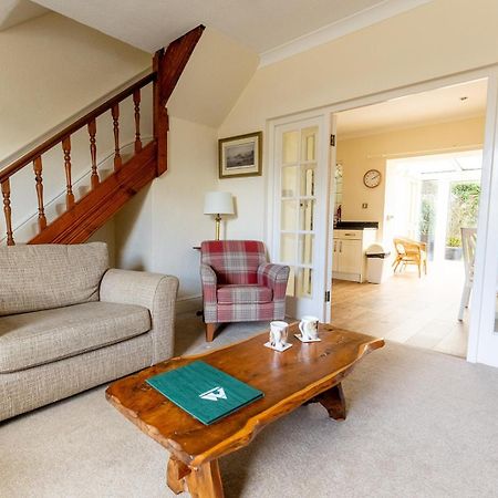 Fir Tree Cottage - Cosy 3 Bed Cottage In Penrhyn Bay With Beautiful Sea Views And Access To Snowdonia Rhôs-on-Sea Zewnętrze zdjęcie