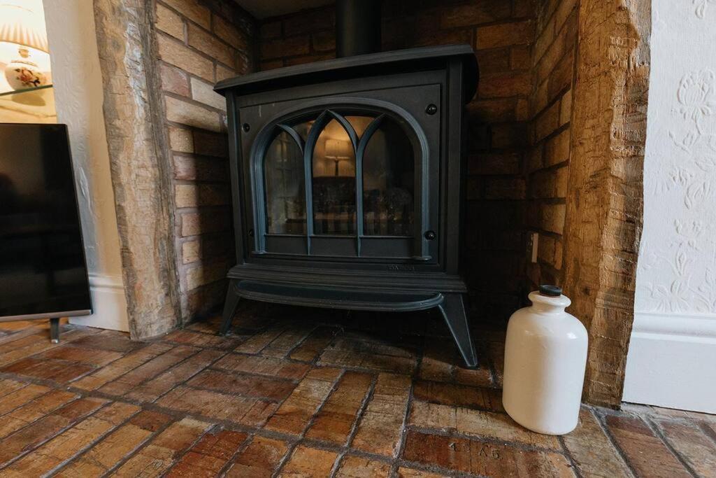 Fir Tree Cottage - Cosy 3 Bed Cottage In Penrhyn Bay With Beautiful Sea Views And Access To Snowdonia Rhôs-on-Sea Zewnętrze zdjęcie