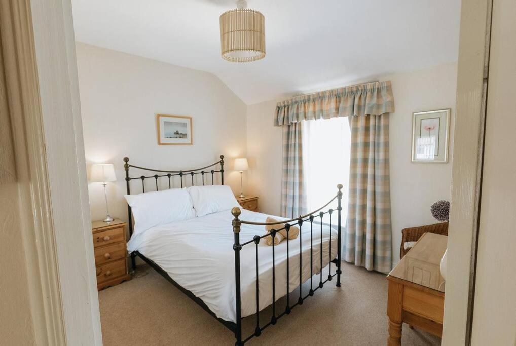 Fir Tree Cottage - Cosy 3 Bed Cottage In Penrhyn Bay With Beautiful Sea Views And Access To Snowdonia Rhôs-on-Sea Zewnętrze zdjęcie