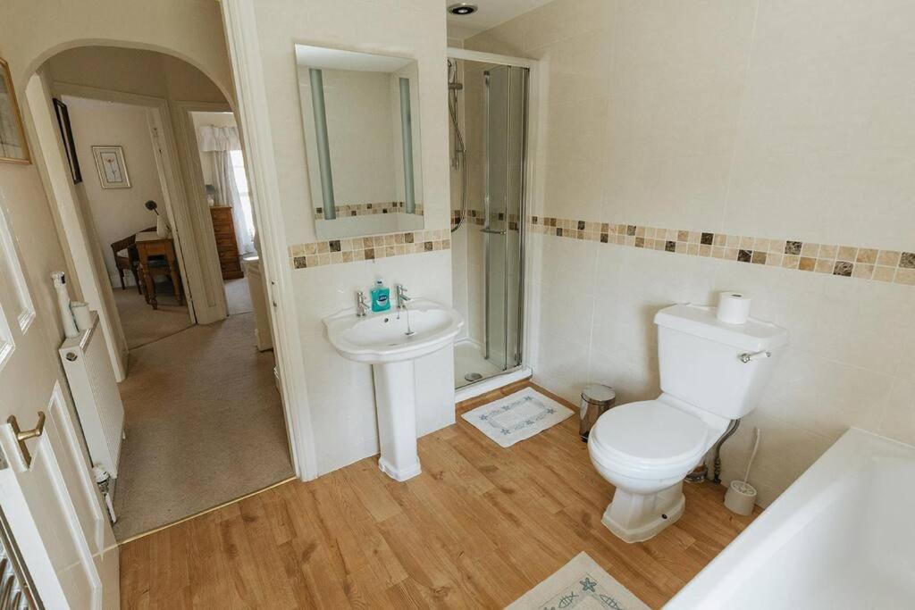 Fir Tree Cottage - Cosy 3 Bed Cottage In Penrhyn Bay With Beautiful Sea Views And Access To Snowdonia Rhôs-on-Sea Zewnętrze zdjęcie