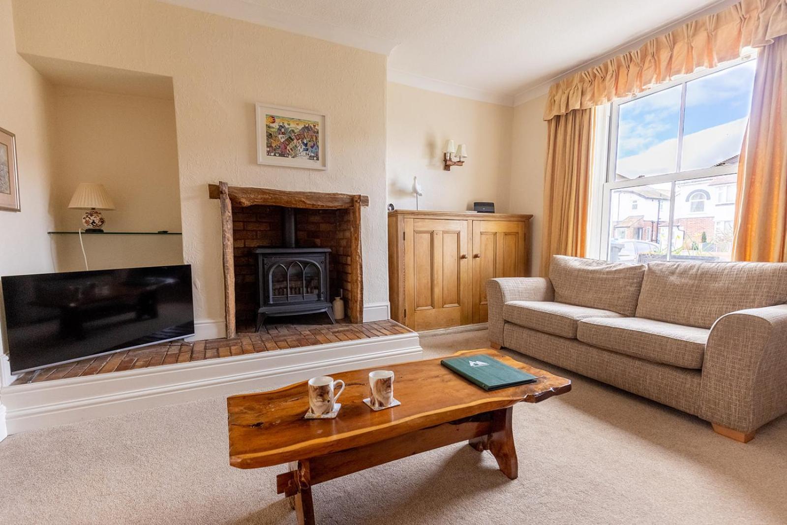 Fir Tree Cottage - Cosy 3 Bed Cottage In Penrhyn Bay With Beautiful Sea Views And Access To Snowdonia Rhôs-on-Sea Zewnętrze zdjęcie
